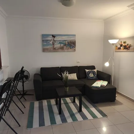 Atico Seres شقة *